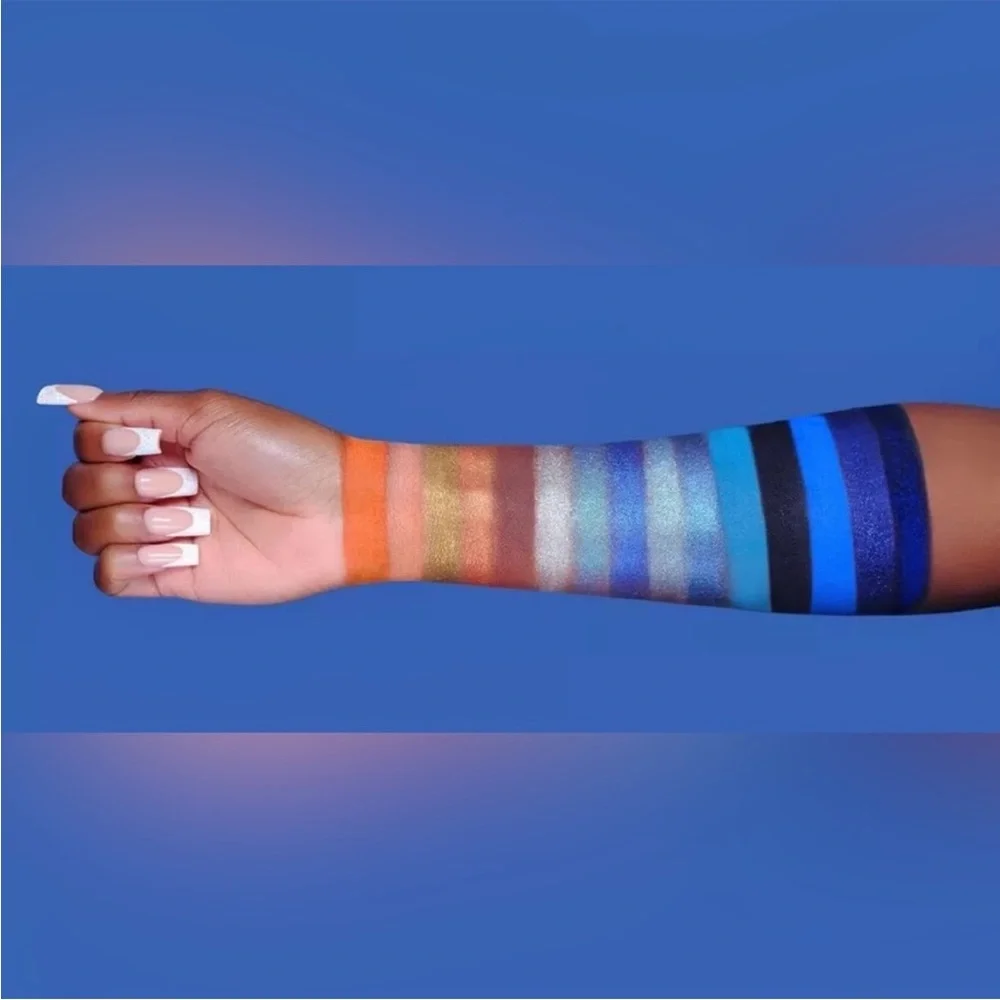 Glamlite X Frosted Flakes Eyeshadow Palette